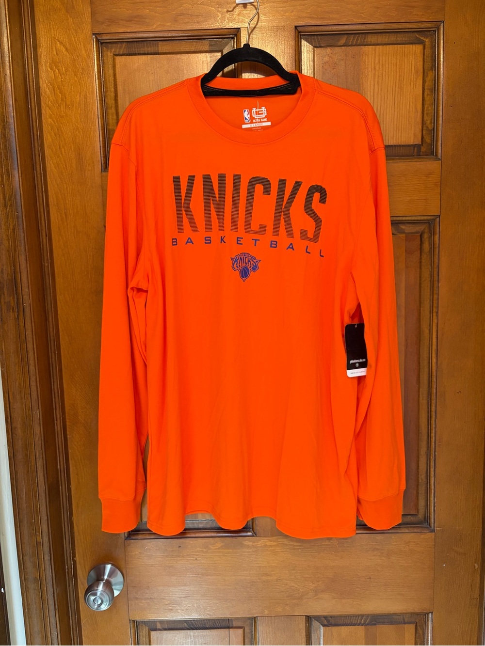 NBA NY Knicks Basketball Orange Long Sleeve Team Tee New with tags
